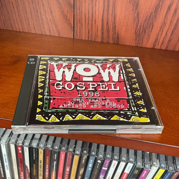 This WOW Gospel CD released 1998 is the 1st compilation of Gospel hits together - Picture 2 of 9